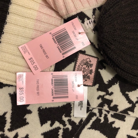 Juicy Couture 2 Piece Scarf and Hat Set - Picture 13 of 14